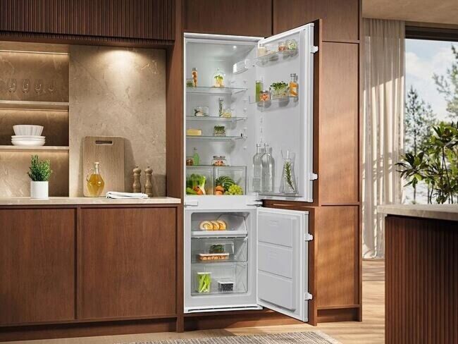 Electrolux LNA6LE18S Réfrigérateur froid ventilé 198 L 73 L largeur 54,6 cm Congélation rapide 2 portes 34 dB LED hauteur 177,2 cm Blanc